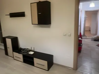 living cu lampă modernă apartament inchiriere Sector 5 București